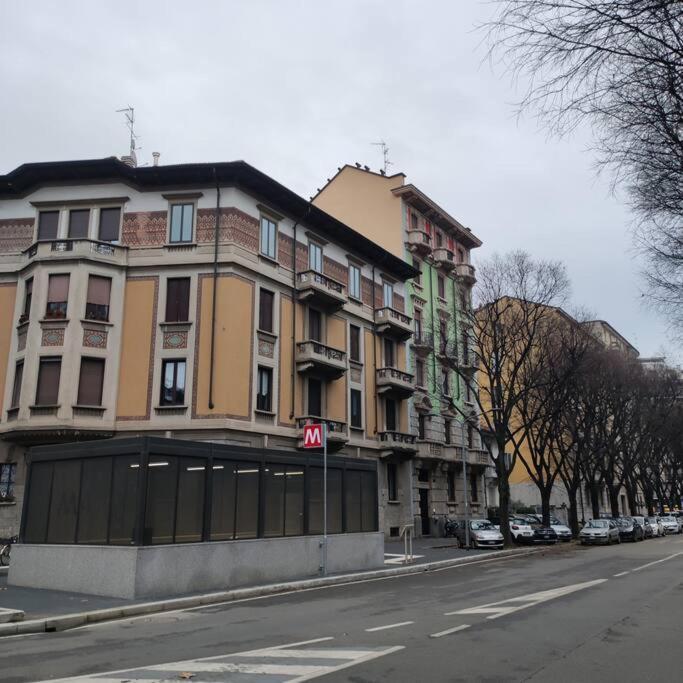 Appartamento Monolocale Intimo Con Terrazzino Milano Esterno foto